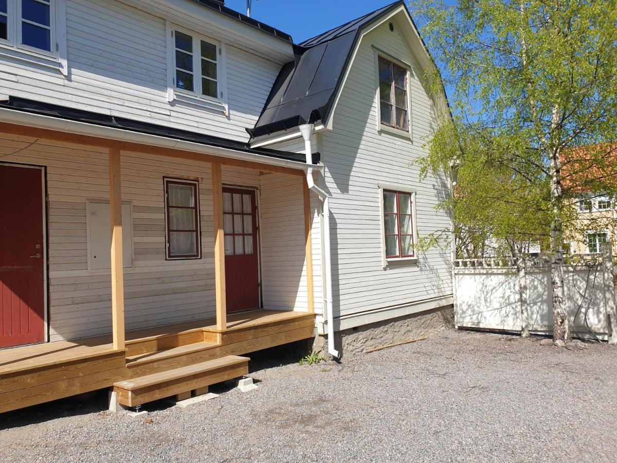 Vaelrenoverad Fin Laegenhet I Charmigt Omrade Söderhamn Esterno foto