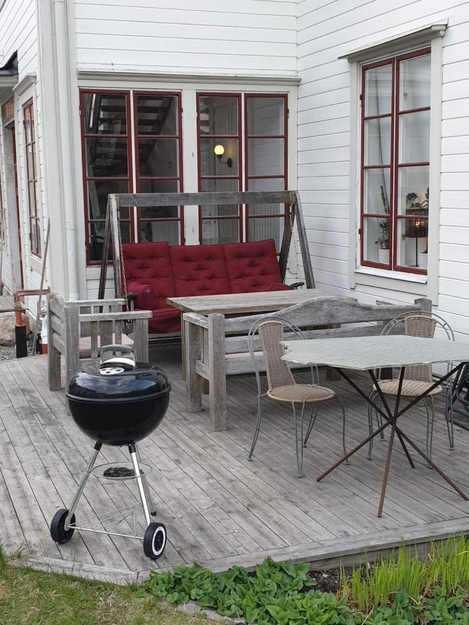 Vaelrenoverad Fin Laegenhet I Charmigt Omrade Söderhamn Esterno foto